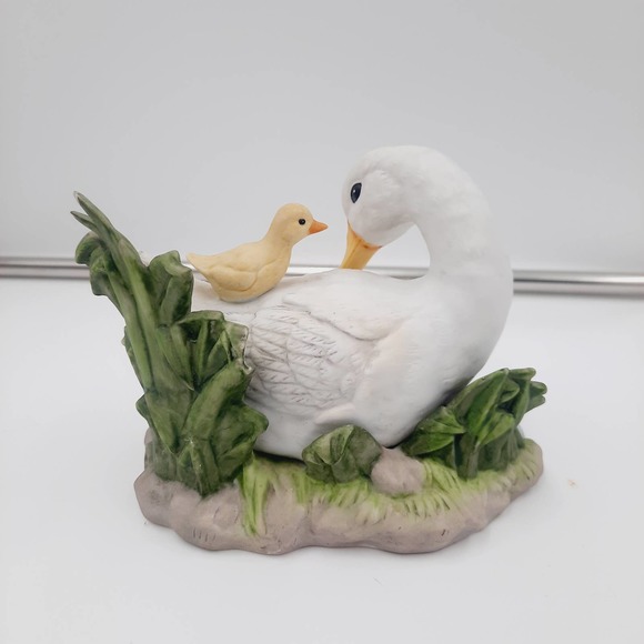 Vintage 1983 Enesco White Duck Mama & Baby Yellow Duckling Pond lily padFigurine - Picture 3 of 8